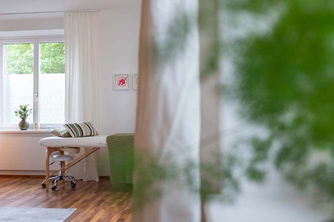 Behandlungsraum »KAPHA« | Ojas Therapie- und Seminarzentrum | Nähe Mondsee